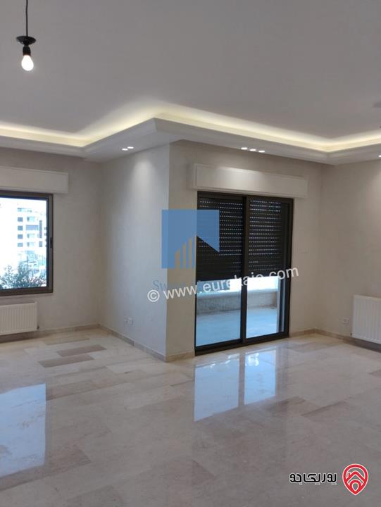 شقة فاخرة للبيع في عمان - خلدا العوجانية - قرب الهمشري طابق اول 200م تشطيب سوبر ديلوكس لم تسكن