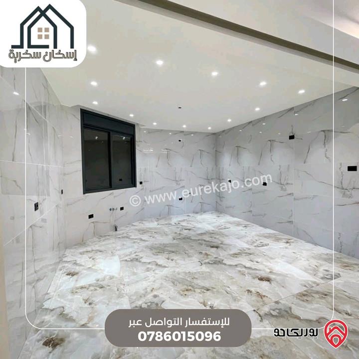 فلل متلاصقة مساحة 250م على أرض 450م للبيع في اربد - جحفية 