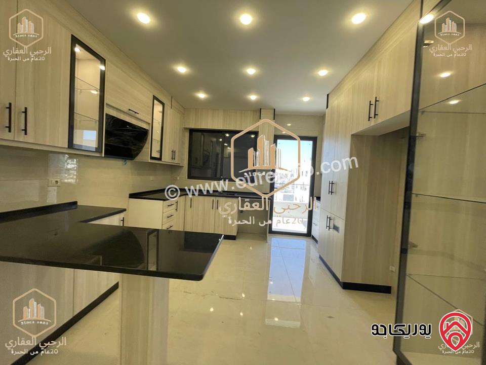 شقة ديلوكس طابق أول مساحة 150م للايجار في عمان - الكرسي 