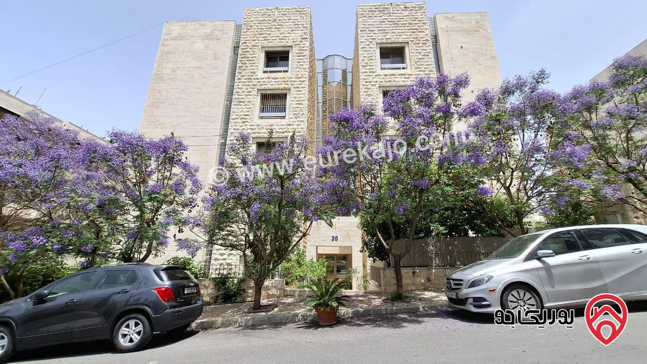 شقة فارغة طابق أرضي مساحة 332 م للبيع في عمان - دوار الرابع 