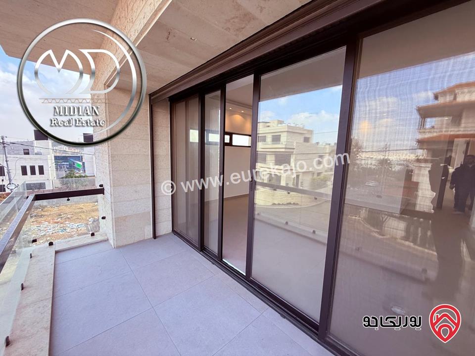 رووف جديد للبيع في عمان - الظهير مساحة 320م مع تراسات تشطيبات و ديكورات عصرية فاخرة اطلالة رائعة