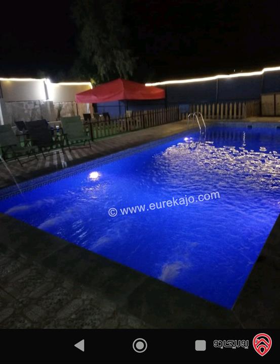 مزرعة مساحة الأرض 3 دونم و 454م والبناء 330م للبيع في المفرق طريق جرش منطقة رحاب حمامة العليمات على الشارع الرئيسي 