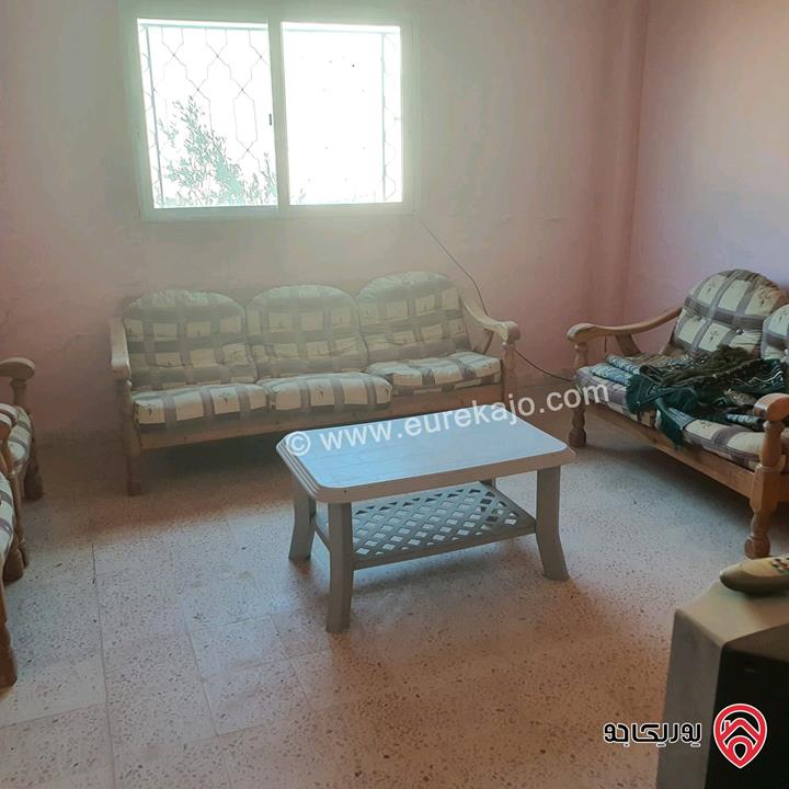 قطعة أرض مساحة 594م عليها بيت طابقين للبيع في البحر الميت جوفة الكفرين 