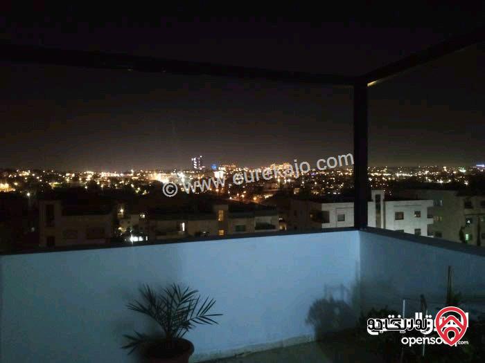 شقة طابق رابع روف مساحة 120م للبيع في عمان - الذراع الغربي باطلالة مميزة على عمان