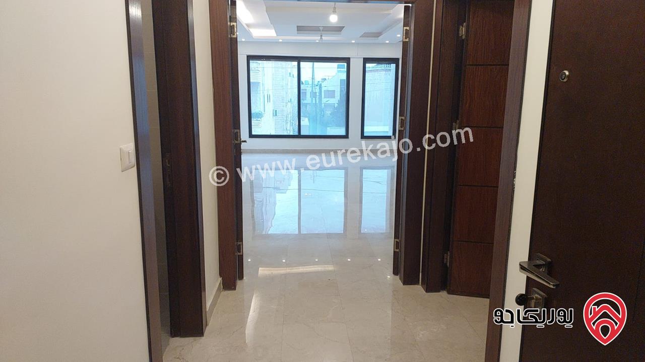 شقة مساحة 195م طابق أول للبيع في عمان - الشميساني