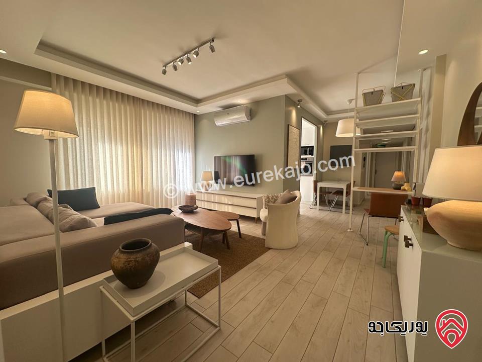 شقة فاخرة مفروشة طابق ثالث مساحة 107م للايجار في عمان - دير غبار