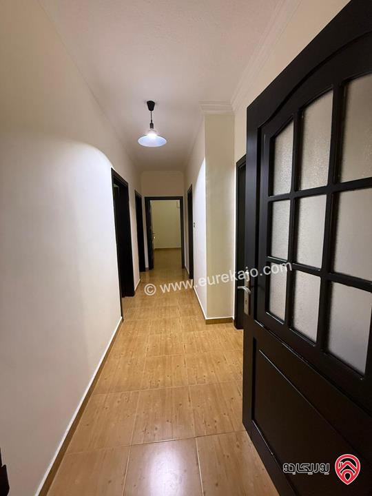 شقة مميزة طابق ثاني مساحة 175م للبيع في عمان - خلدا 