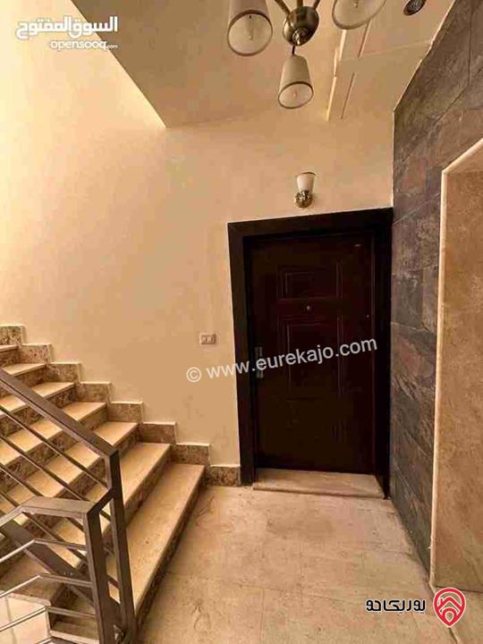 شقة فارغة طابق ثالث مساحة 280م للايجار في عمان - طريق المطار