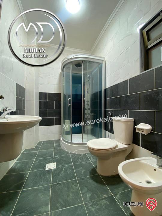 شقة فارغة للايجار في عمان - خلدا مساحة 230م طابق ثالث تشطيبات سوبر ديلوكس اطلالة جميلة بسعر مميز جداً