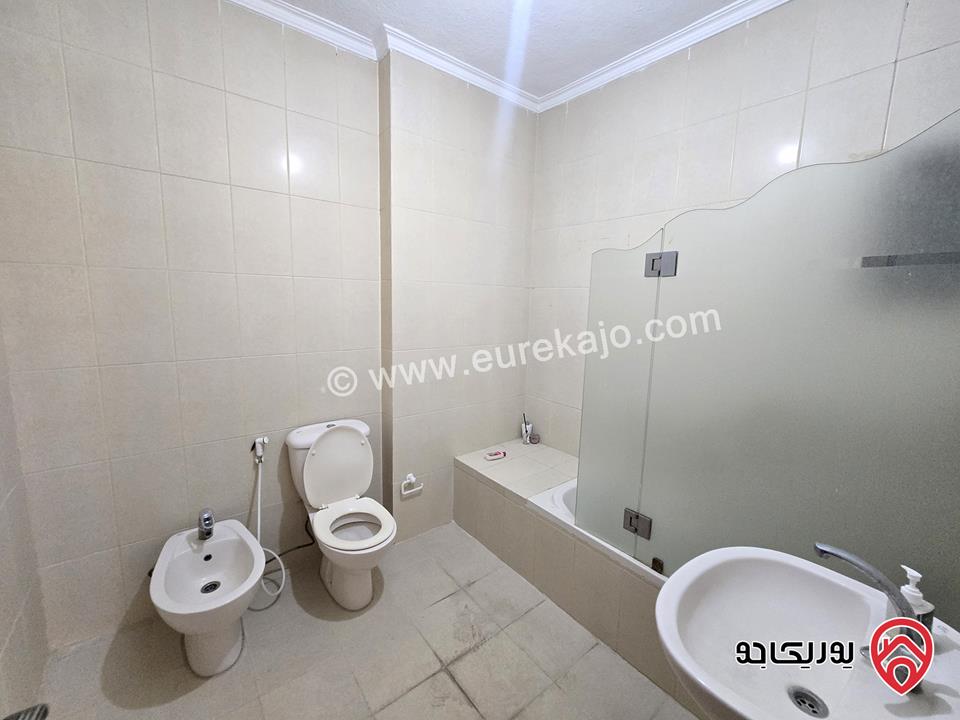 شقة مساحة 130 متر طابق اول للبيع في عمان - ام السماق قرب شارع مكة و مكة مول