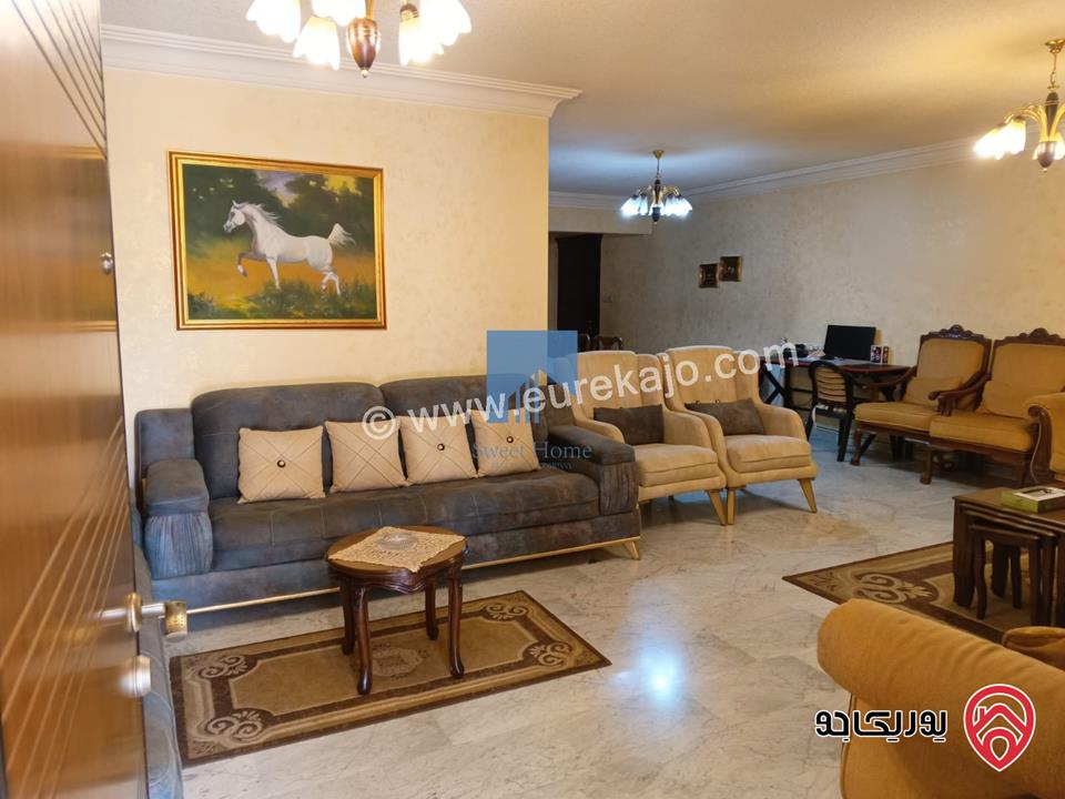 شقة أرضية مميزة مساحة 215م مع حديقة وترسات 120م للبيع في عمان - خلدا