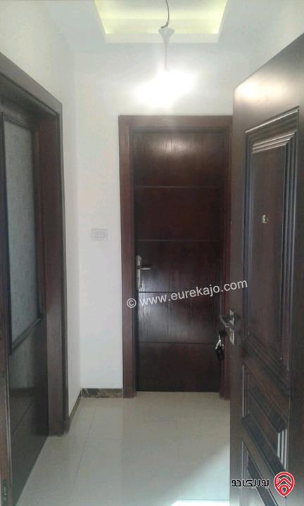 شقة فارغة طابق ثالث مساحة 130م للايجار في عمان - مرج الحمام 