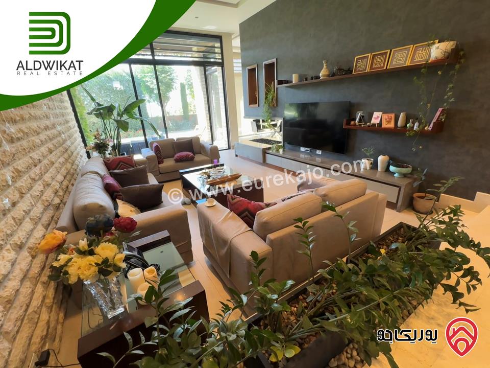 فيلا مستقلة مساحة الارض 985م ومساحة البناء 1200م ومساحة الحديقة 400م ومساحة الترس 200م ذات موقع واطلالة مميزة للبيع في عمان - بدر الجديدة