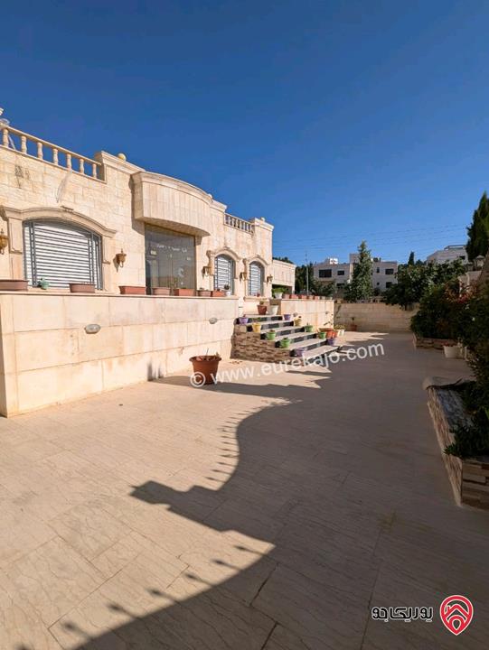 فيلا مساحة 700م على أرض 815م للبيع في عمان - ناعور