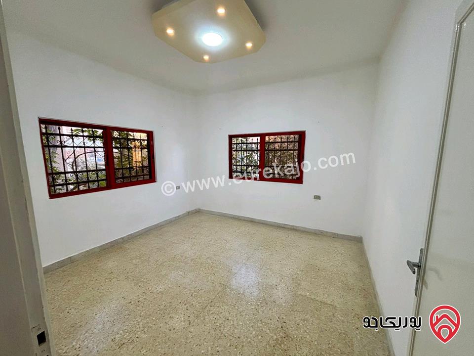 شقة فارغة مساحة 117م طابق اول للبيع في عمان - ماركا الشمالية - حي العبدللات