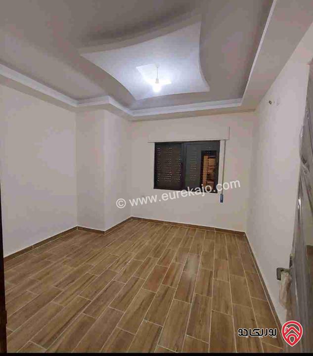 شقة طابقية سوبر ديلوكس طابق ثالث مساحة 160م الواجهة الرئيسية جنوبية شرقية العمارة 7 شقق فقط وعلى شارعين كامل الخدمات للبيع في جبل المنارة شارع الوسيلة 