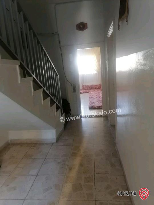 منزل طابقين مساحة 220م على أرض 320م للبيع في عمان - جبل التاج إشارات التاج والجوفة