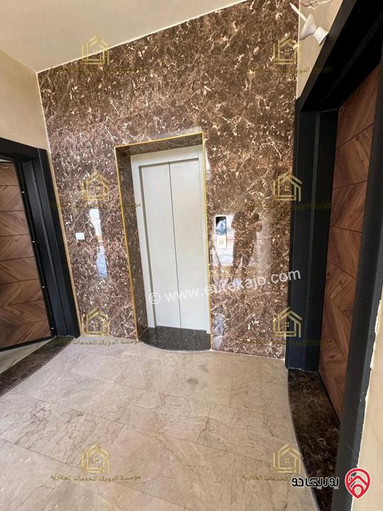 شقة جديدة لم تسكن مساحة 230م طابق ثالث للايجار في عمان - البنيات