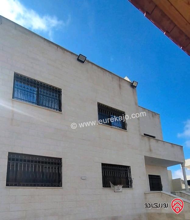 فيلا مساحة 560م على ارض 711م للبيع في الزرقاء - ام رمانة