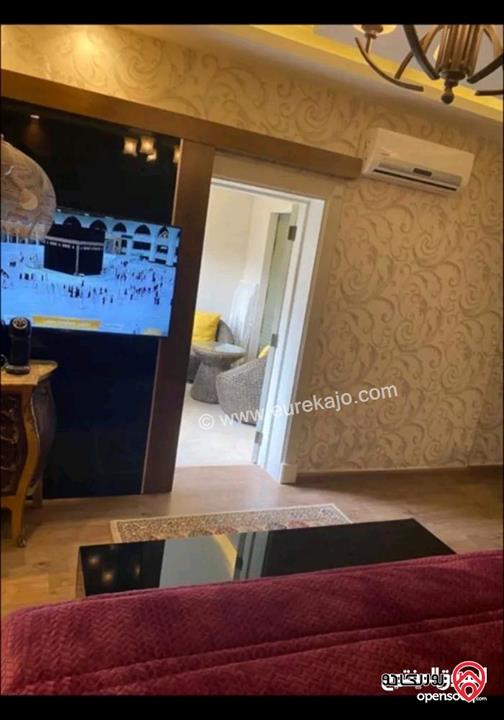 شقة مساحة 265م طابق أول للبيع في عمان - خلدا 