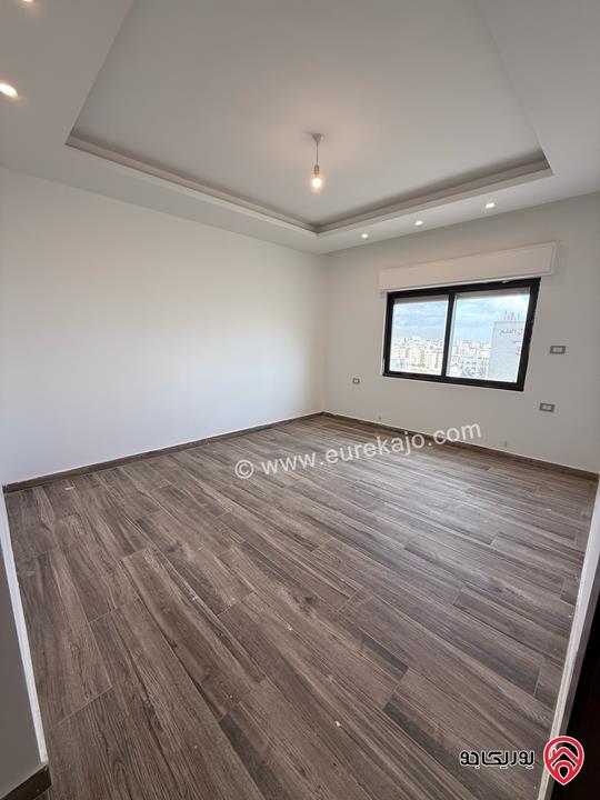 شقة مساحة 150م طابق أول للبيع في عمان - الجبيهة خلف ديوان آل الصمادي 