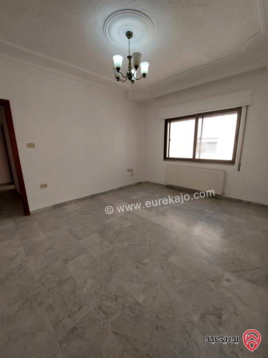 شقة طابق ثالث مساحة 175م للبيع في عمان - ضاحية الرشيد