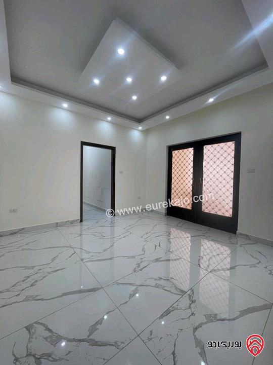 شقة طابق أرضي مساحة 175م داخلي و 250م خارجي للبيع في عمان - تلاع العلي 