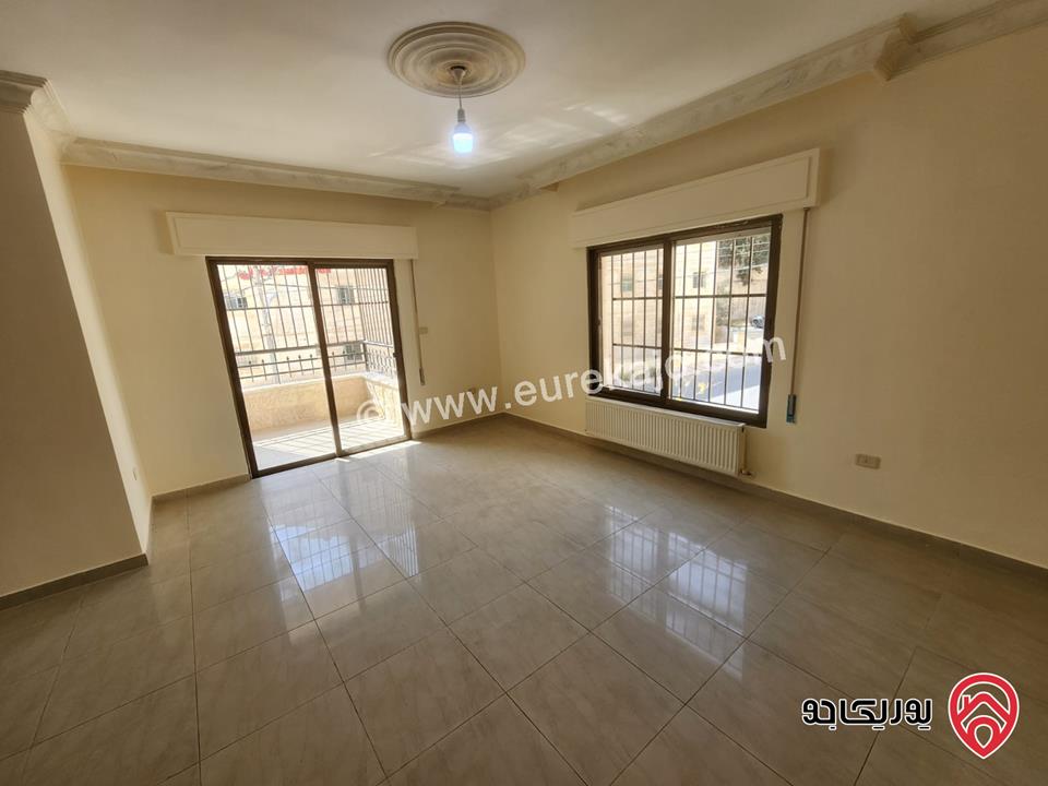 شقة مساحة 135م طابق أول للايجار في عمان - الجبيهة