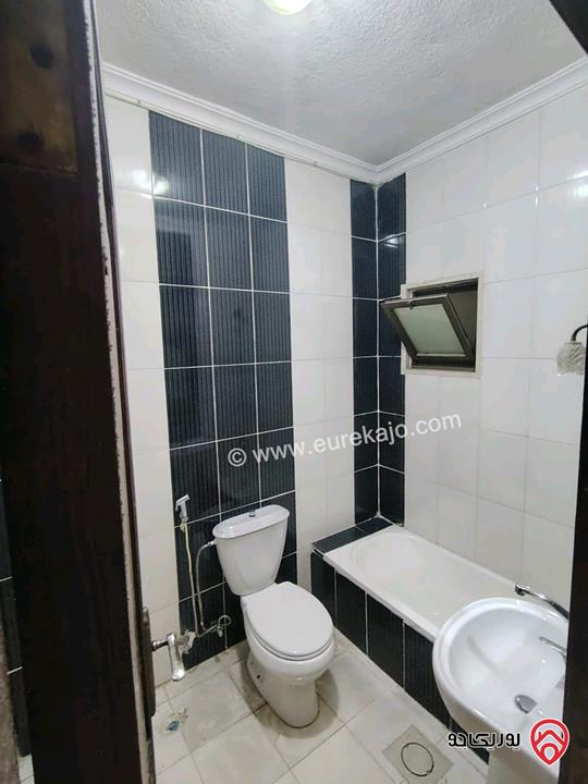 شقة أرضية مساحة 130م داخلي و 50م خارجي للبيع في عمان – طبربور