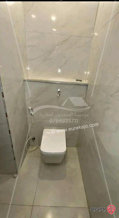 شقة شبه ارضية 90م مع ترس 120م ومدخل خاص فارغة للايجار في عمان - الجندويل