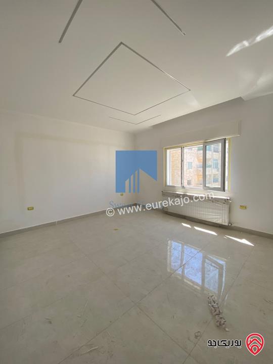 شقة فاخرة للبيع في عمان خلدا - قرب إشارة البنك العربي طابق ثالث 175م مع روف دوبلكس 120م لم تسكن