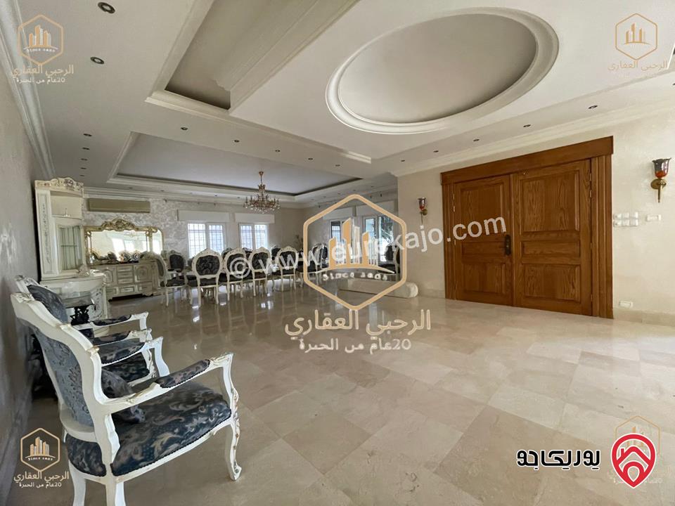 شقة أرضية مساحة 450م داخلي و 300م خارجي للايجار في عمان - الجاردنز