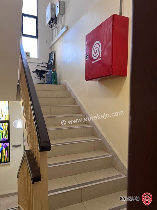 فيلا تجارية مميزة مساحة 850م على أرض 1300م للبيع أو للإيجار في عمان - أم أذينة