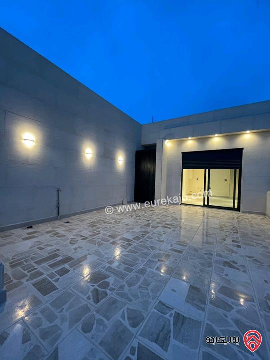 شقة طابق ثالث دوبلكس مساحة 220م لم تسكن بعد للايجار في عمان - حي الصحابة 