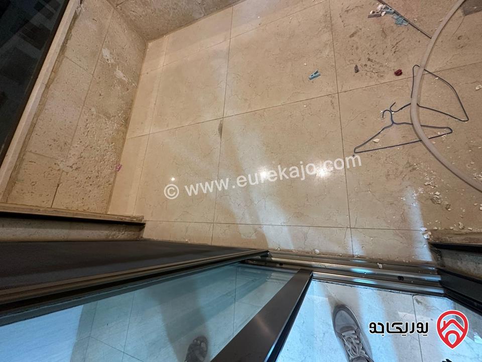 شقة طابق ثالث مساحة 120م للايجار في عمان - ام السماق 