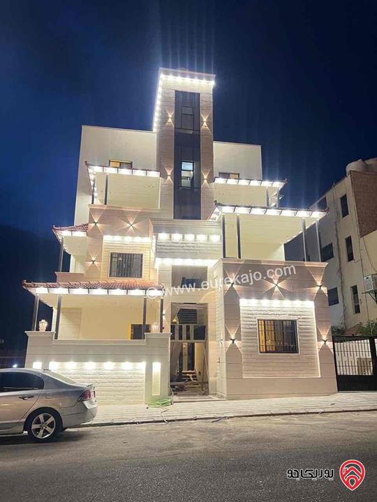 شقة طابق رووف مساحة 143م للبيع في العقبة - التاسعة