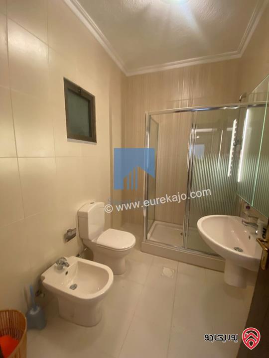 شقة شبه أرضية 200م مع ترسات 80م تشطيب سوبر ديلوكس للبيع في عمان - خلدا