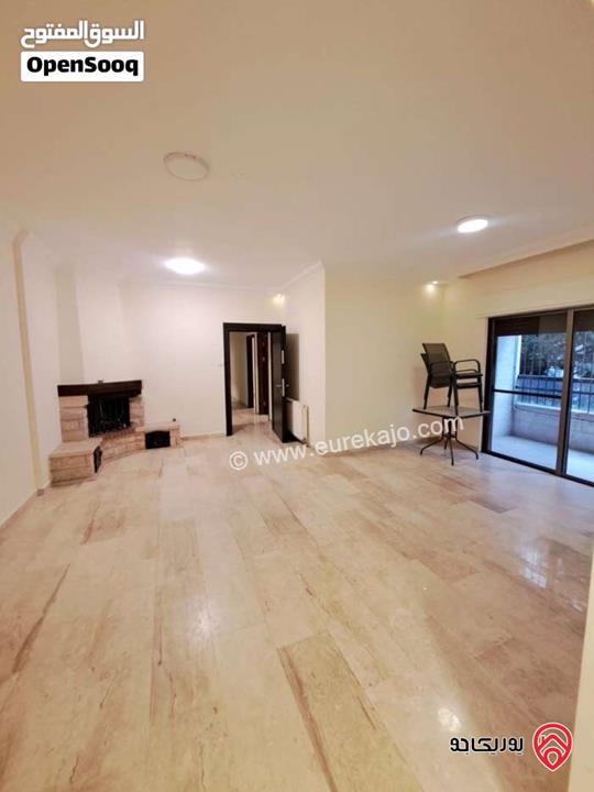 شقة طابق اول مساحة 250م للايجار في عمان - دير غبار