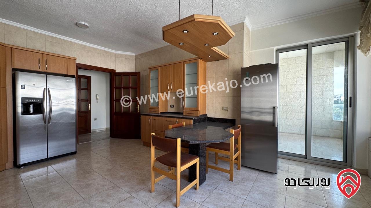 Unfurnished 4 Bedroom Apartment 300 Sqm for rent in Amman - 5th Circle