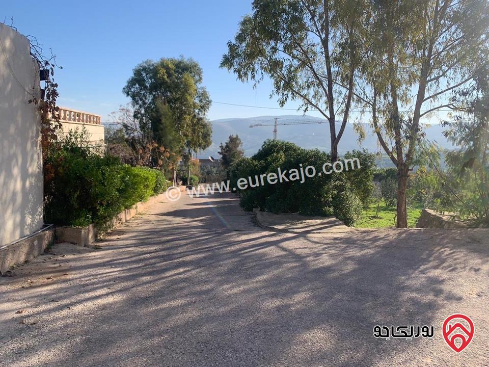 مزرعة مساحة الأرض 4 دونم والبناء 200م للبيع في البلقاء - منطقة تل الرمان 