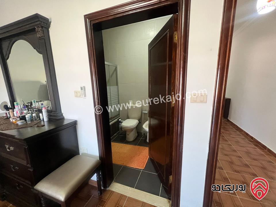 شقة مفروشة بالكامل وجاهزة للسكن الفوري مساحة 196م للبيع في الفحيص 