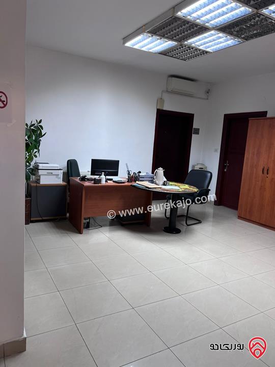 فيلا تجارية مميزة مساحة 850م على أرض 1300م للبيع أو للإيجار في عمان - أم أذينة