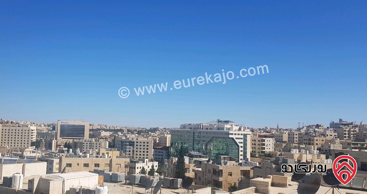 شقة طابقية مساحة 250م داخلي + 85م ترس طابق ثالث مطلة للبيع في عمان - تلاع العلي 