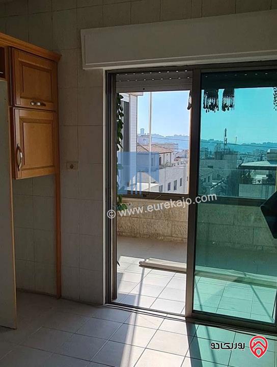 شقة مميزة للبيع في عمان - الكرسي قرب المخابرات طابق ثالث 240م تشطيب سوبر ديلوكس