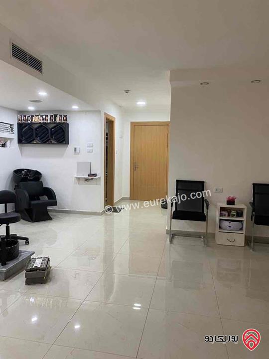 صالون مساحة 65م للبيع في عمان - السابع شارع عبد الله غوشة / مجمع القيسي 