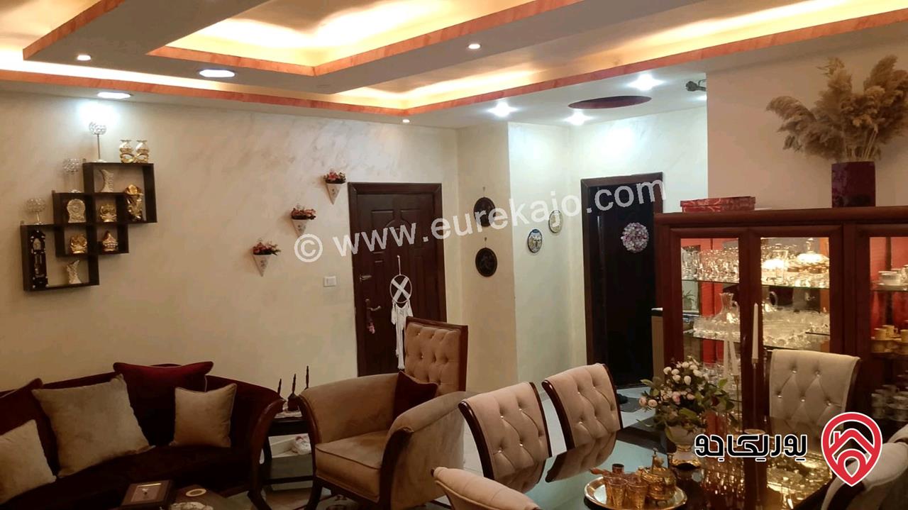 شقة طابق ثالث من جهة و -1 من جهة مساحة 170م للبيع في عمان - ربوة عبدون