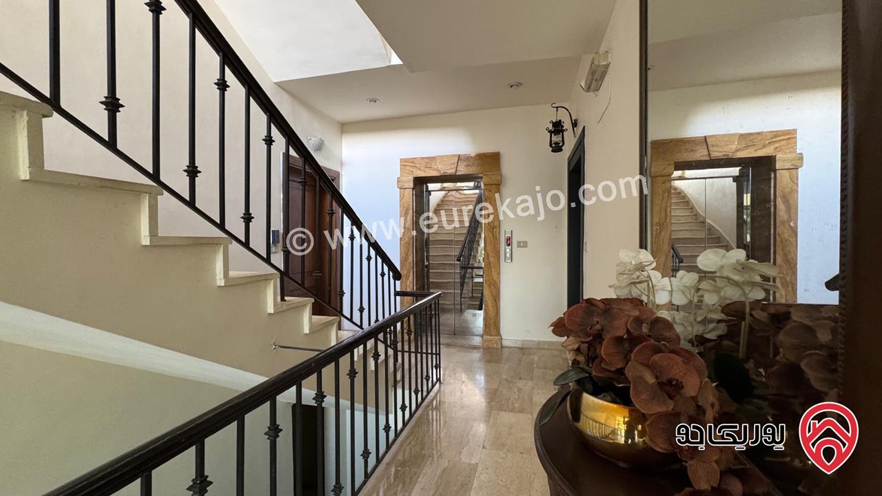 Unfurnished 4 Bedroom Apartment 300 Sqm for rent in Amman - 5th Circle
