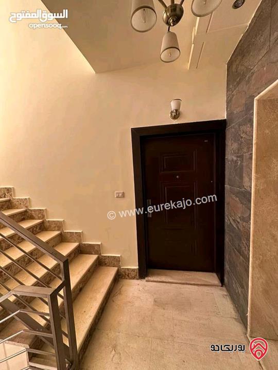 شقة مفروشة طابق ثالث مع روف مساحة 290م للايجار في عمان - طريق المطار