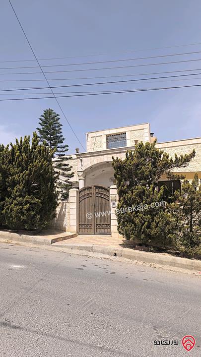 منزل مستقل مساحة 670م على أرض 501م للبيع في عمان - حي عدن شارع الرحاب 