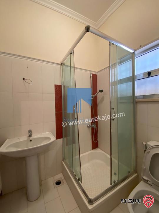 شقة مميزة طابق ارضي معلق 140م تشطيب سوبر ديلوكس للبيع في عمان - خلدا